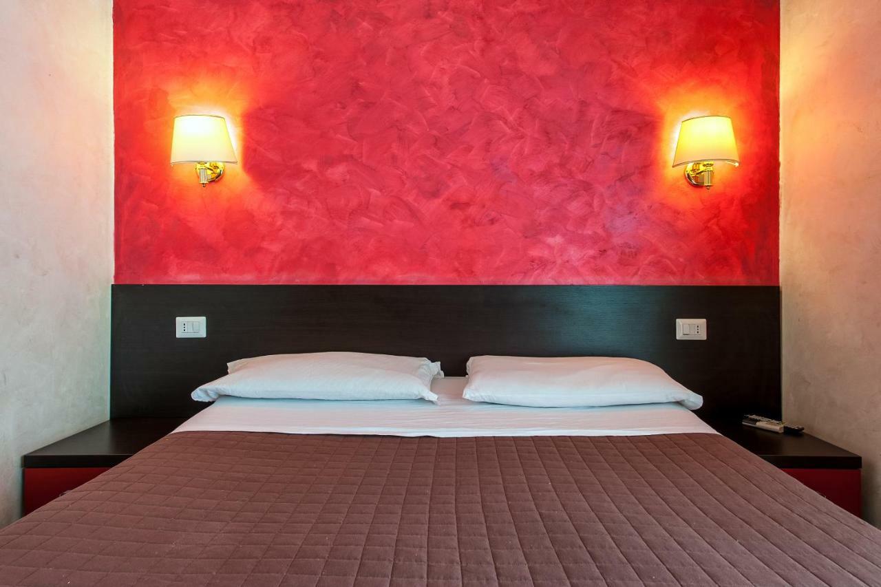 Pensión 2020 Termini Rooms Roma